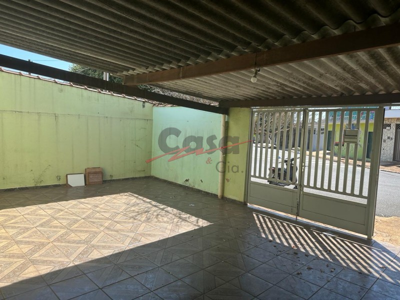 Casa para alugar com 3 quartos, 68m² - Foto 2