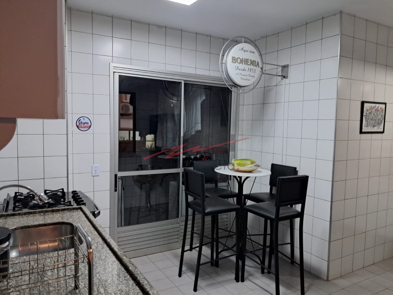 Apartamento para alugar com 3 quartos, 121m² - Foto 5