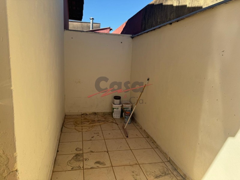 Casa para alugar com 2 quartos, 60m² - Foto 12