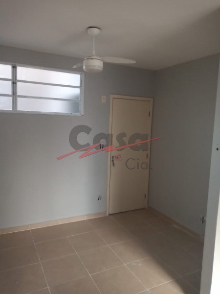 Apartamento para alugar com 2 quartos, 43m² - Foto 11