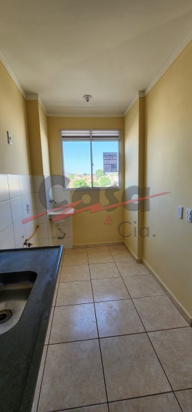 Apartamento para alugar com 2 quartos, 42m² - Foto 13